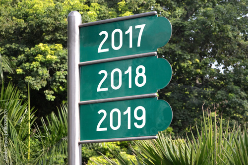 2018 - signpost/ roadsign