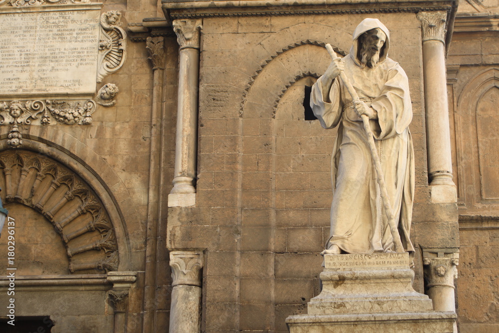 file:Italy, palermo. Statue outside the cathedral. Santa Vergine Maria Assunta cathedral