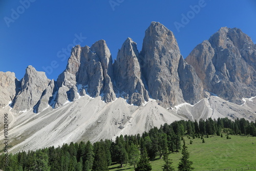 Geislerspitzen, Villnösstal, Dolomiten photo