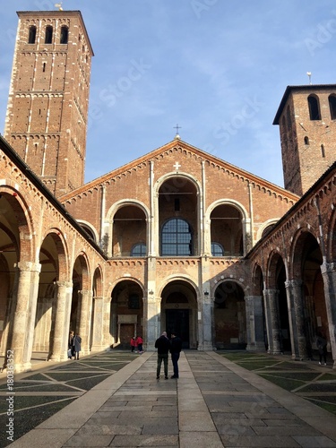 Milano  la basilica di Sant   Ambrogio