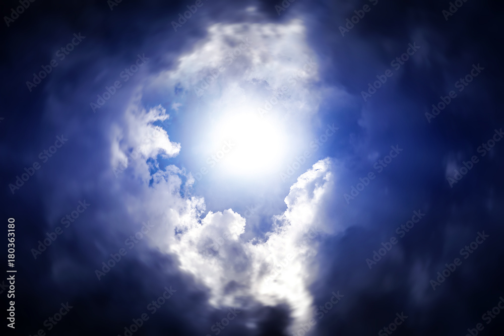 Obraz premium Cloudscape with a Sunlight