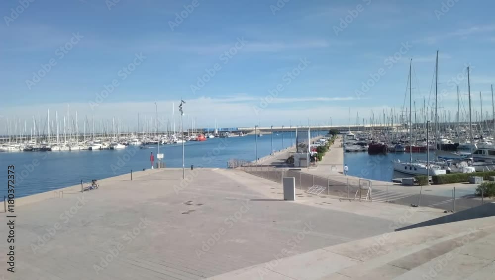 Time Lapse Barcos Atracando en el puerto deportivo de Valencia Time Lapse Barcos Atracando en el puerto deportivo de Valencia