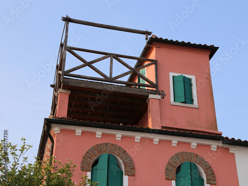 house with a roof terrace called Altana in Italian language