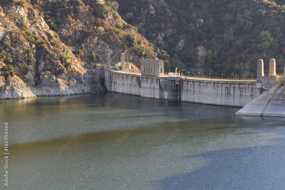 Fototapeta premium Morris Reservoir Dam at Azusa,California