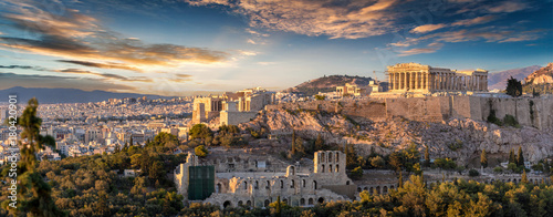 Panorama der Akropolis von Athen, Griechenland, bei Sonnenuntergang 