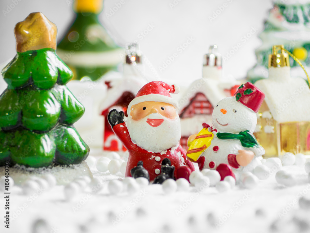 Obraz premium Cute Santa Claus with christmas props for celebrate christmas time