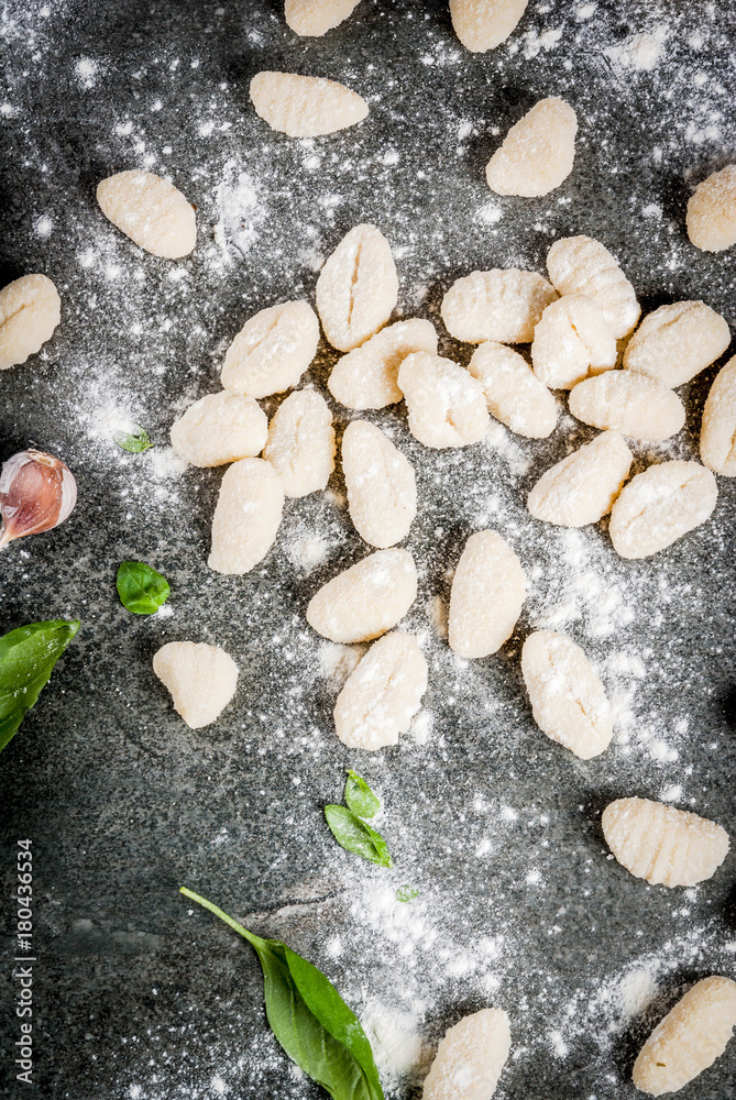 Fototapeta premium Raw uncooked potato gnocchi