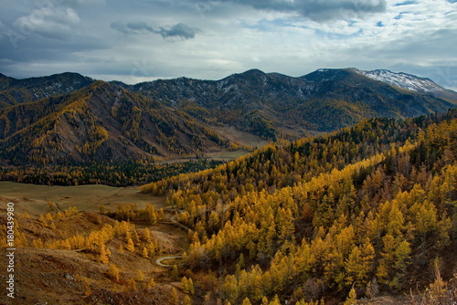 Autumn in the Altai Mountains © Александр Катаржин