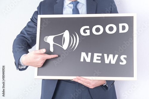 Obraz na płótnie Good news mit einem Geschäftsmann