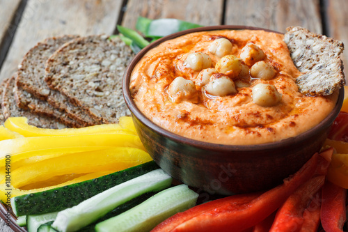 hummus with fresh vegetables