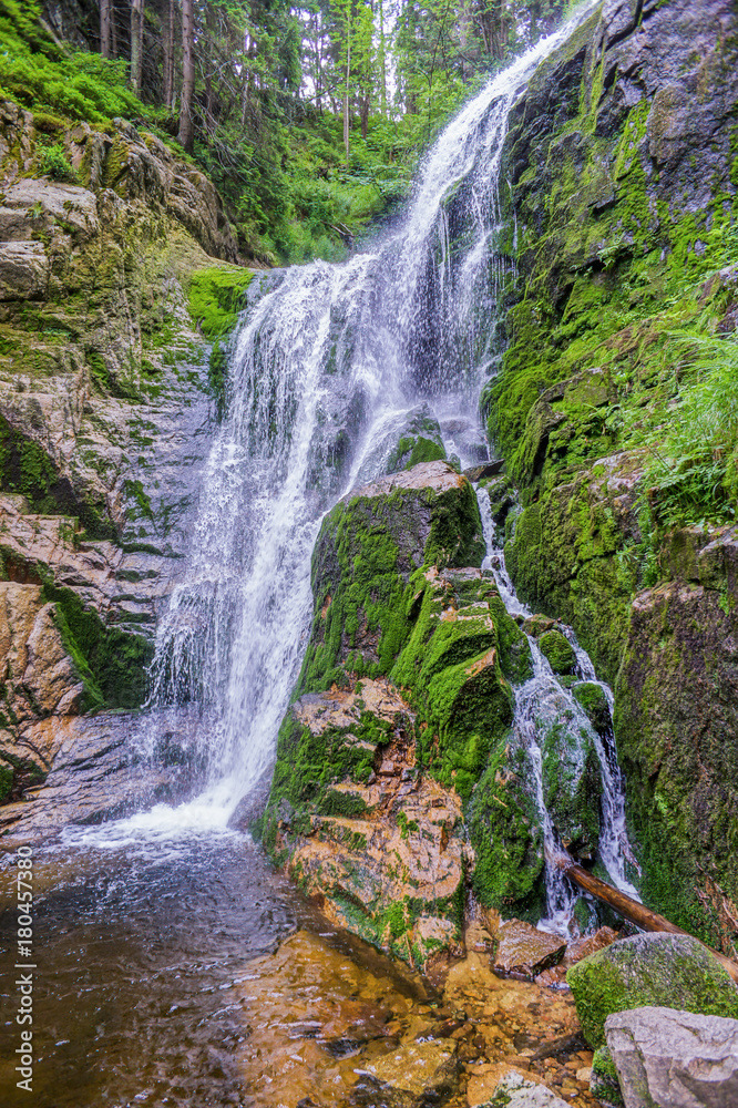 Obraz premium waterfall in szklarska