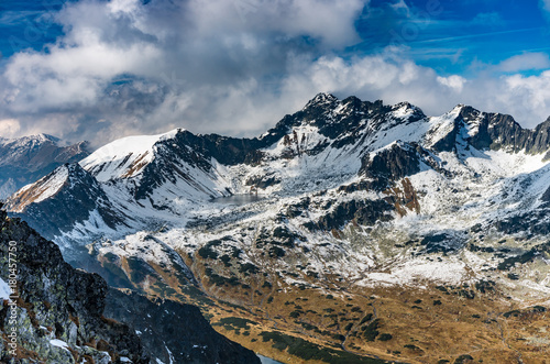 Fototapeta Naklejka Na Ścianę i Meble -  Tatra mountains, panorama of valley with lake, fall sunny day