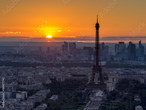 Eiffel Tower at Sunset © Patrice