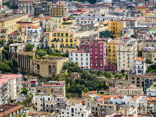 Castel Sant'Elmo, Blick vom Belvedere San Martino auf die Altstadt von Neapel, Neapel, Kampaniem, Italien