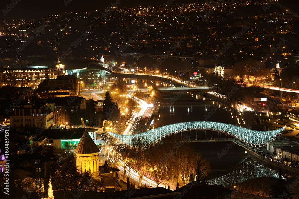 Fototapeta premium bridge of peace in Tbilisi, night view