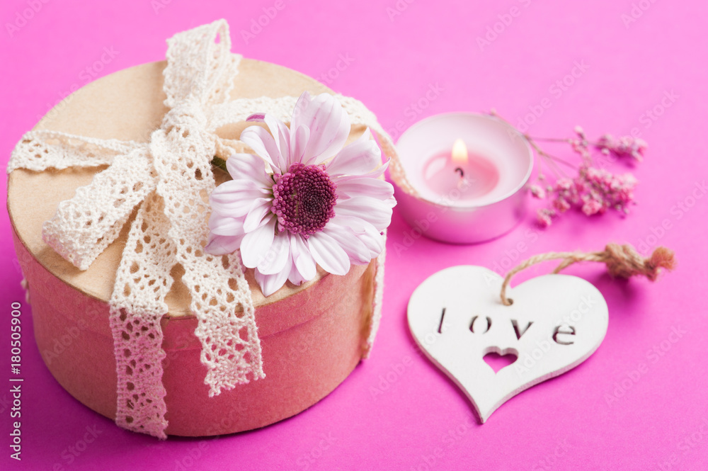 Pink chrysanthemum, kraft gift Pink chrysanthemum, kraft gift