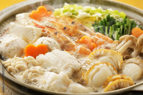 海鮮鍋　Japanese seafood hot pot