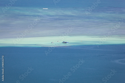 Vászonkép Kaneohe sandbar seascape background with boats and pristine, tropical, blue waters