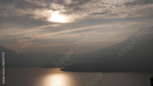Lago di Como  tramonto a Bellagio