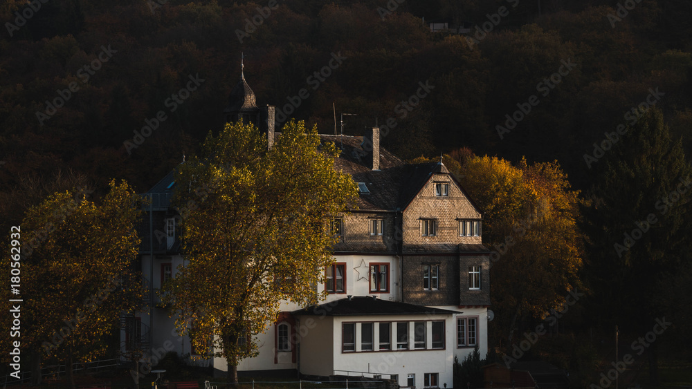 Obraz premium Haus der Burg Landshut 2