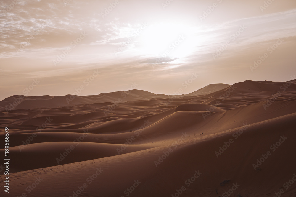 Alba nel deserto Sahara, Merzouga, Marocco