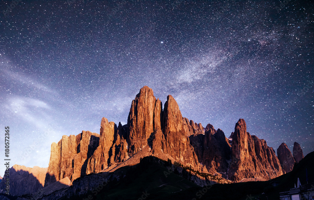 Obraz premium Rocky Mountains at sunset.Dolomite Alps, Italy