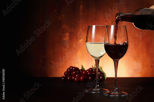 ワイン Red and white wine image