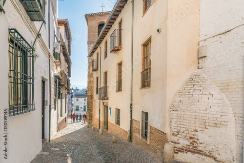Fototapeta Naklejka Na Ścianę i Meble -  Albaicin quarter streets in Granada, Spain