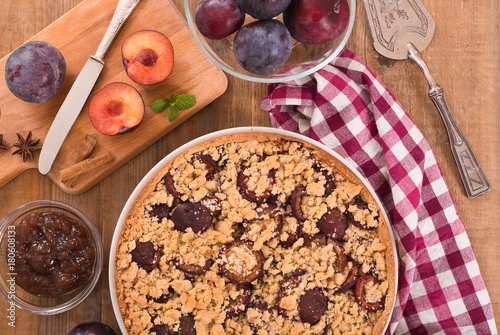 Wallpaper Mural Plum tart.  Torontodigital.ca