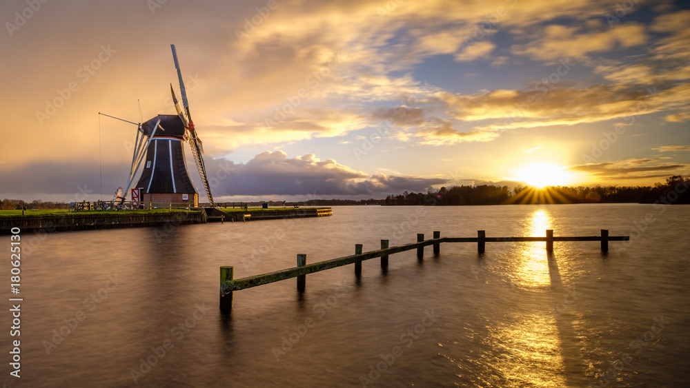 Windmühle de helper Holland Sonnenuntergang Windmühle de helper Holland Sonnenuntergang