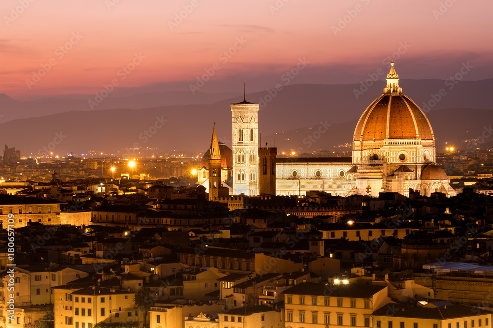 Sunset in Florence with a view of the Duomo and the old city