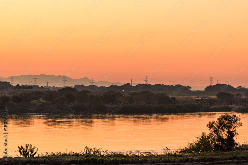 Obraz premium 夕方の利根川