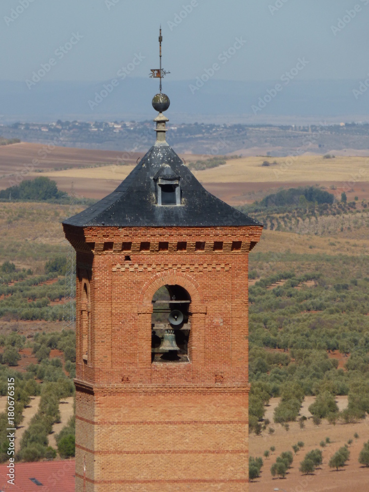 Almonacid de Toledo es un pueblo de Toledo, en la comunidad autónoma de Castilla La Mancha en la comarca de la Sisla