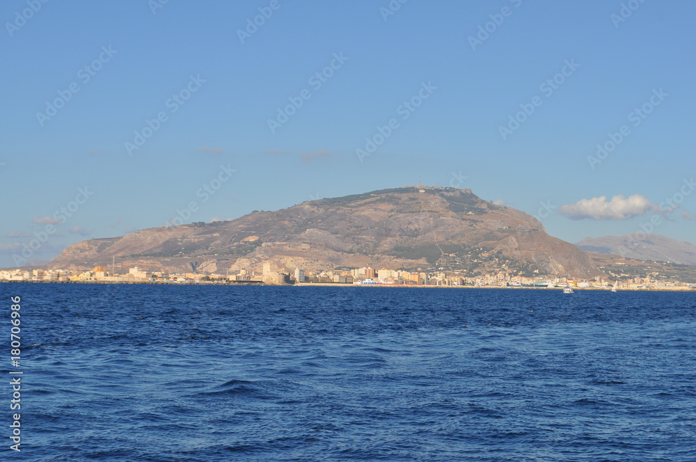Fototapeta premium Aegadian Islands beach in Trapani