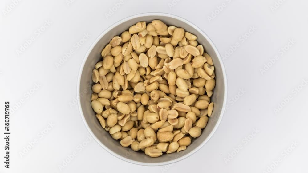 Eating a portion of Peanuts (Stop Motion) Eating a portion of Peanuts (Stop Motion)