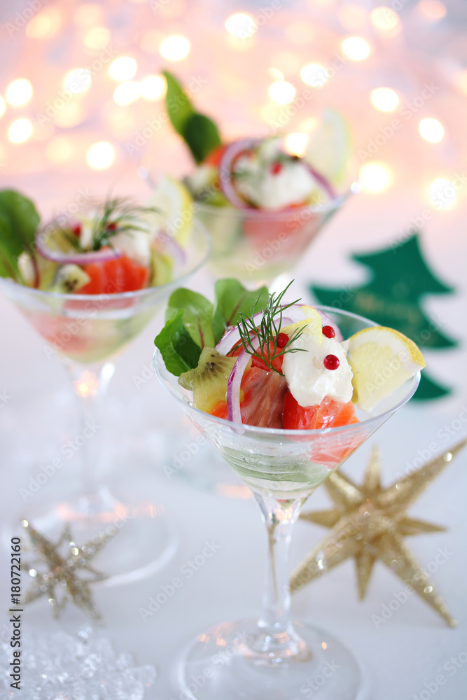 カクテルサラダ　サーモン　アボカド　クリームチーズ