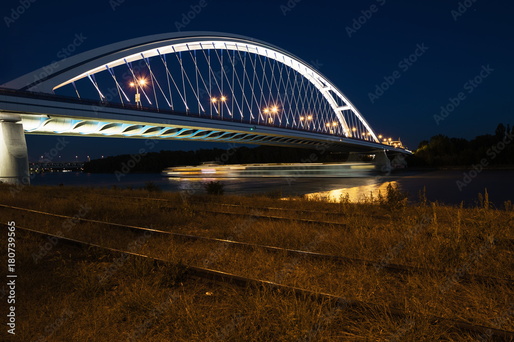 Obraz premium Apollo bridge by night