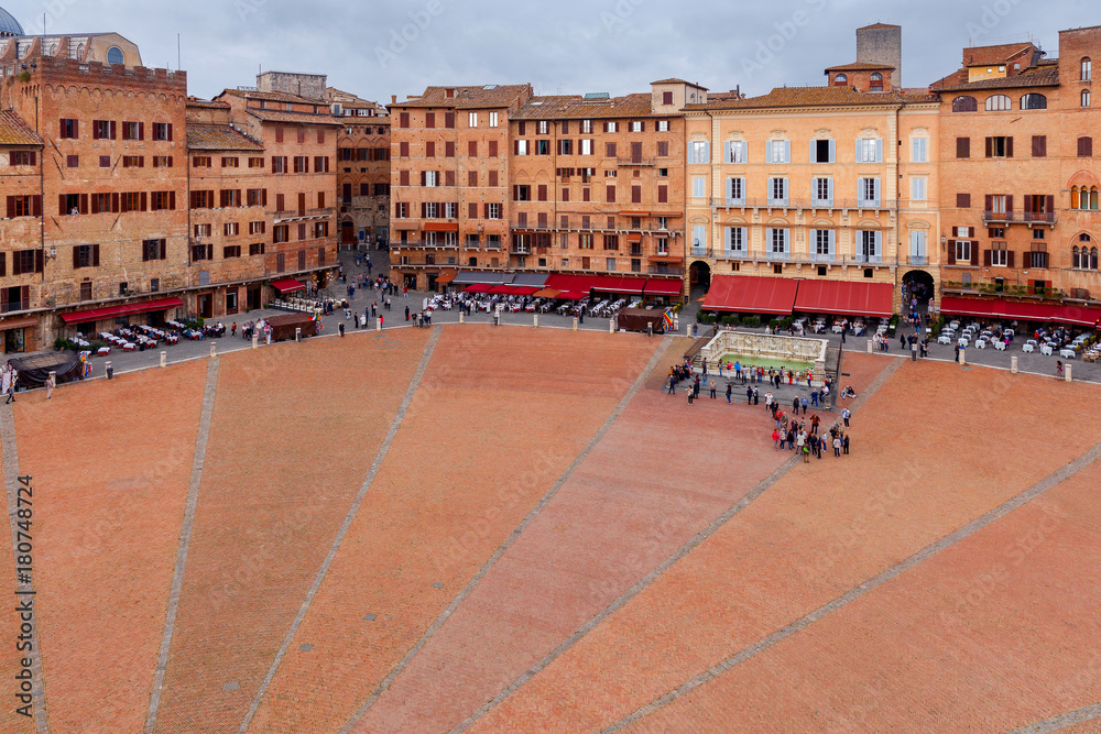 Obraz premium Siena. The central city square piazza del Campo.