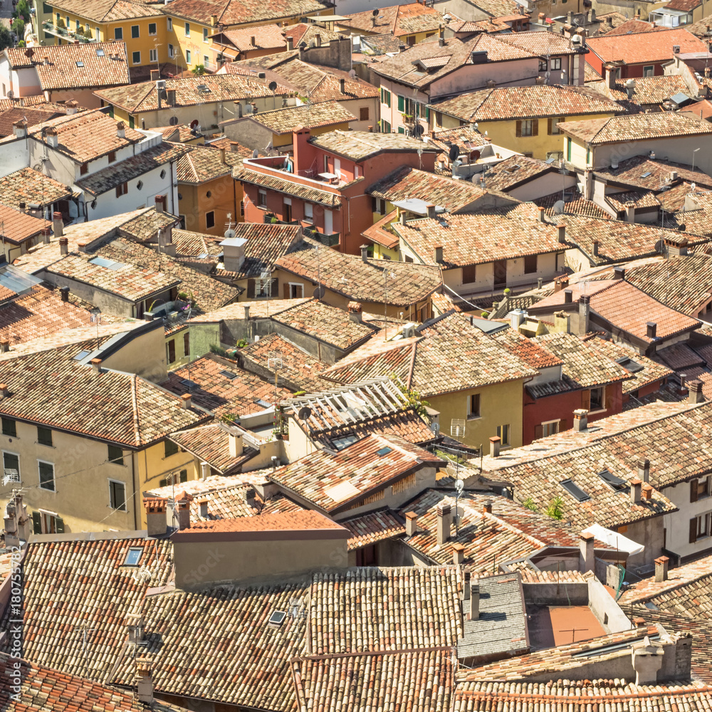 Luftaufnahme der Altstadt von Malcesine am Gardasee