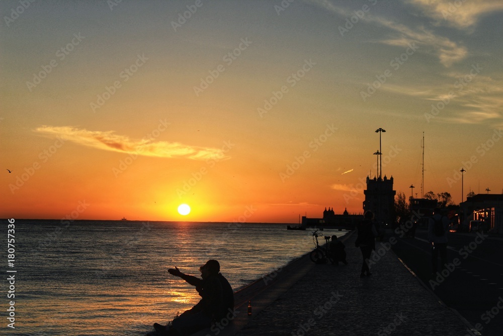 Fototapeta premium Tagus River at sunset in Lisbon