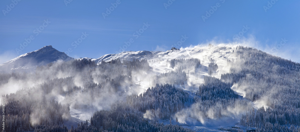 Das Grießenkar in Flachau im Schneegestöber Das Grießenkar in Flachau im Schneegestöber
