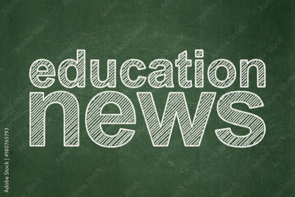 Obraz premium News concept: text Education News on Green chalkboard background