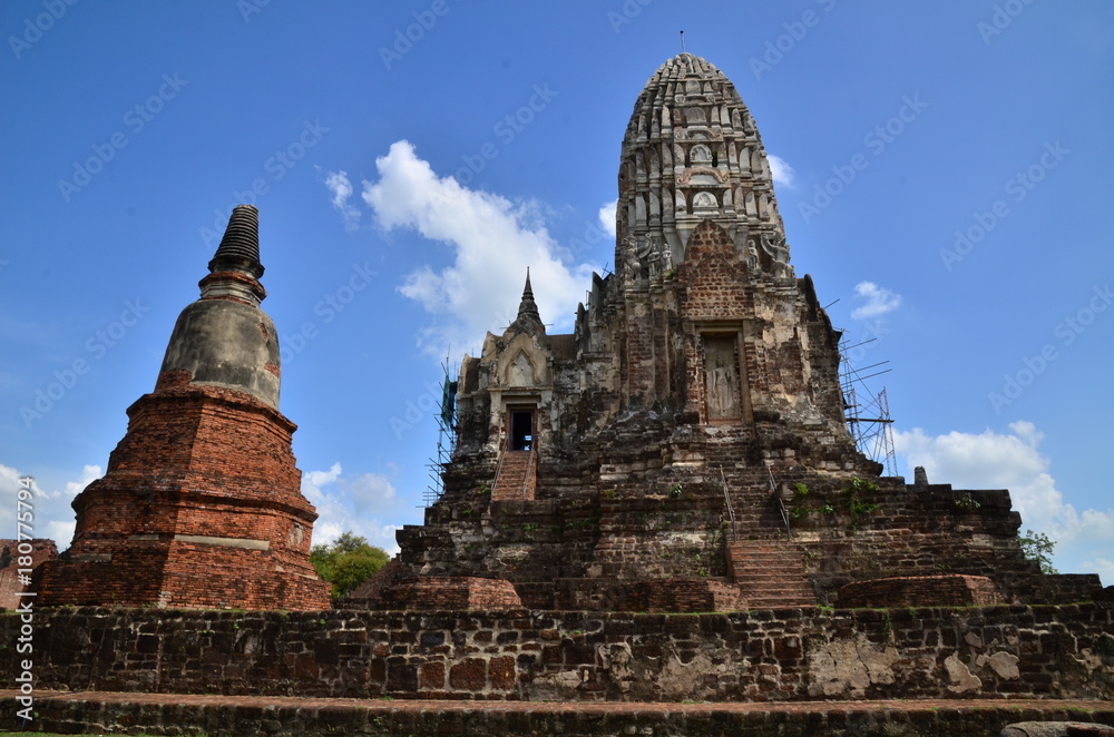 STUPAS RUINE D'AYUTTHAYA ANCIENNE CAPITALE DU SIAM THAÏLANDE STUPAS RUINE D'AYUTTHAYA ANCIENNE CAPITALE DU SIAM THAÏLANDE