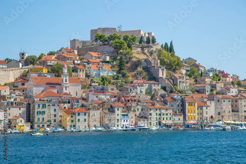 Panorama und Sehensw  rdigkeiten von Sibenik  Dalmatien  Kroatien