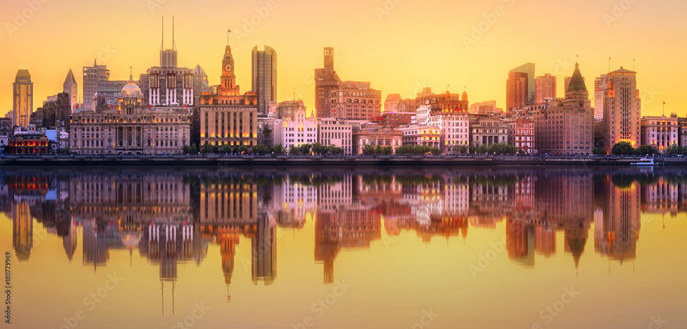 Fototapeta premium Shanghai skyline cityscape