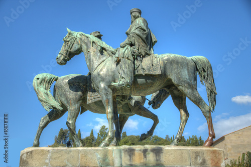 Фотография Garibaldi and Emanuele shaking hands after unification of Italy, in Fiesole, Tus