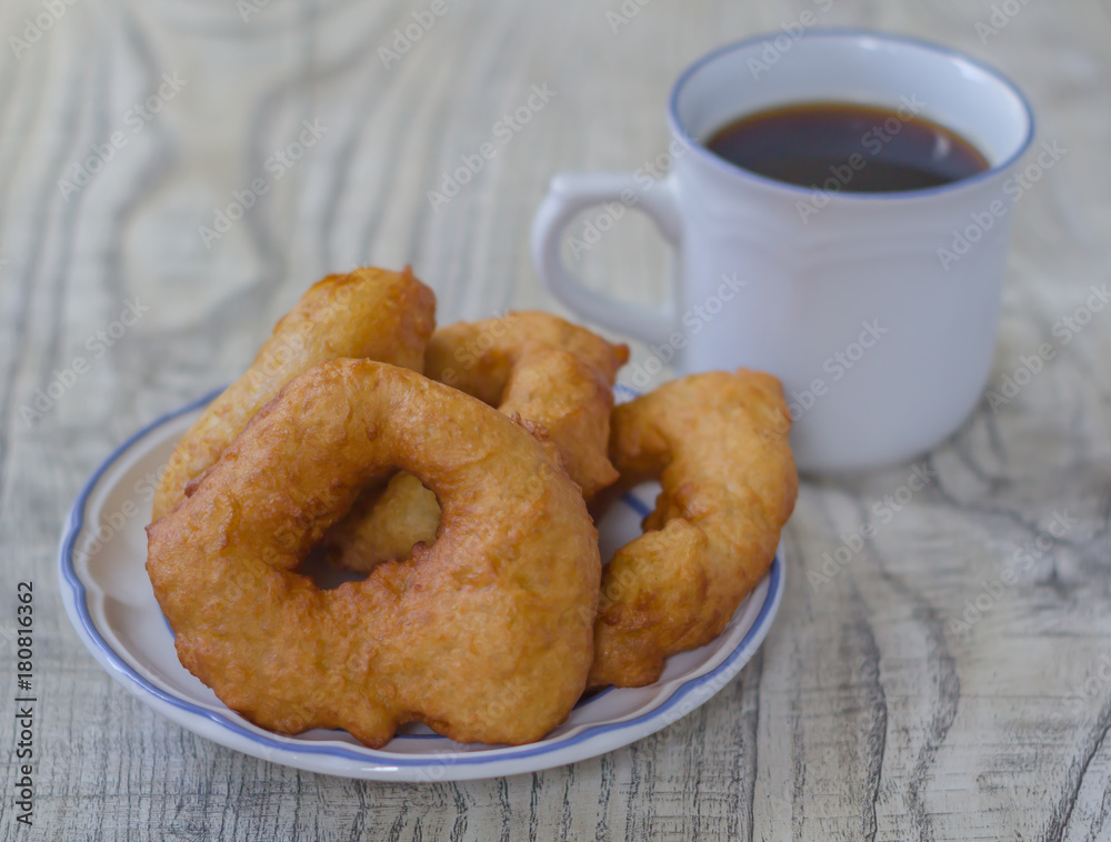 Donas caseras con cafe Donas caseras con cafe