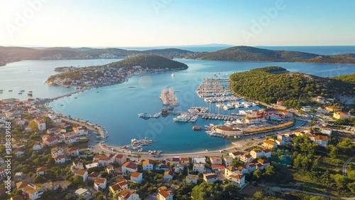 Fototapeta Naklejka Na Ścianę i Meble -  Aerial View of Yacht Club and Marina in Croatia, 4K. Frapa