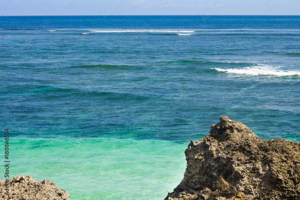 Indian Ocean / Beautiful view of ocean and rocks 