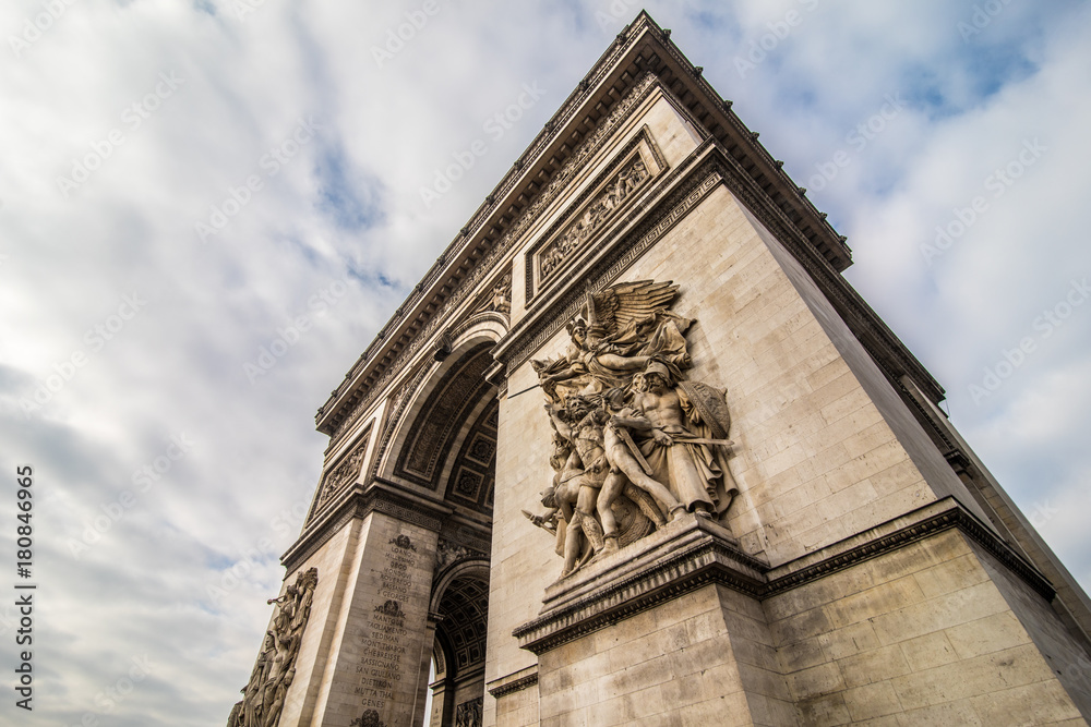 Obraz premium Paris, France - November, 2017. Beautiful view of the Arc de Triomphe, Paris